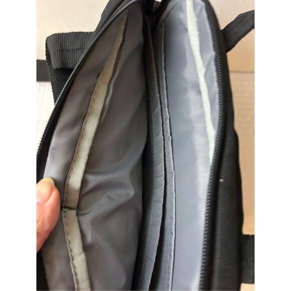 Amazon basic tablet padded bag - Picture 7 of 7